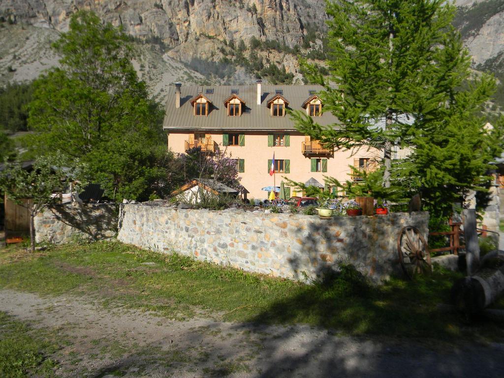 Auberge La Cleida Névache Exterior foto